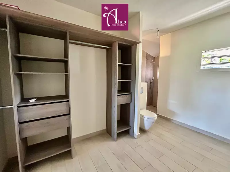 Maison, 163 m²