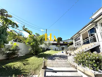 Maison, 303 m²