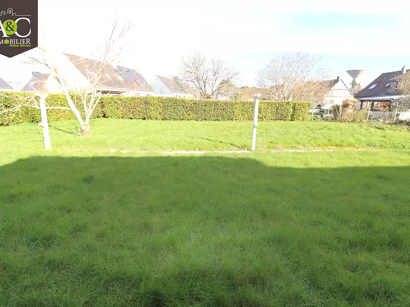 Terrain, 813 m²