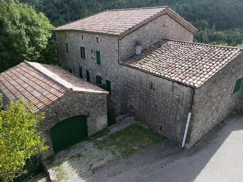 Maison, 243 m²