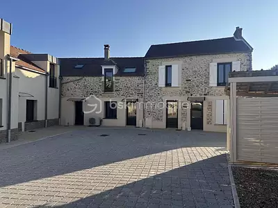 Maison, 827 m²