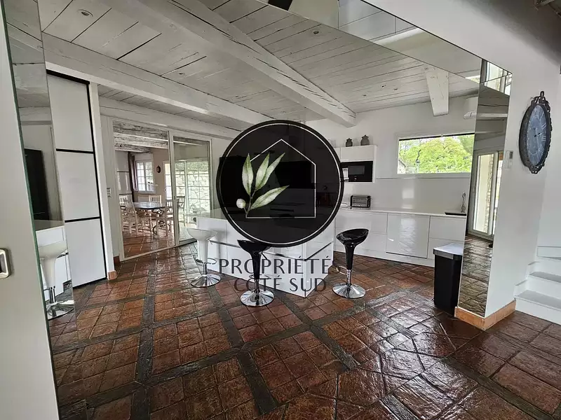 Maison, 215 m²