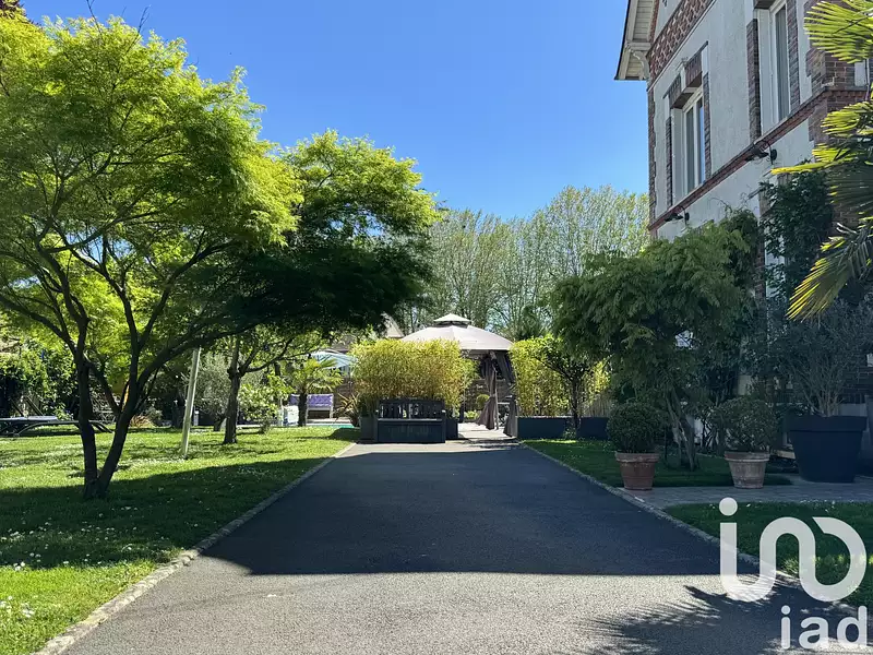 Maison, 208 m²