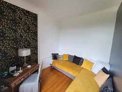 Maison, 1 700 m²