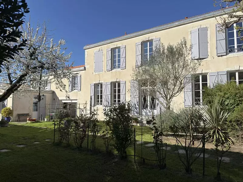 Maison, 450 m²