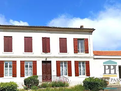 Maison, 275 m²