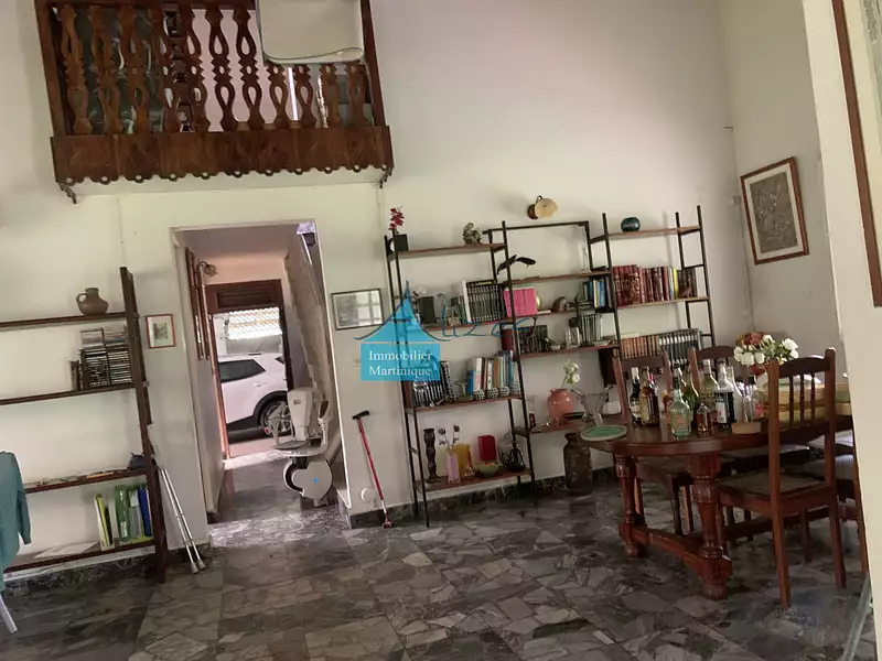 Maison, 230 m²