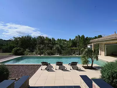 Maison, 250 m²