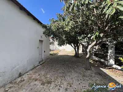 Terrain, 240 m²