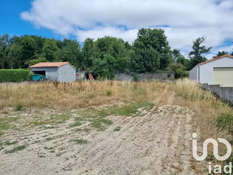 Terrain, 8 364 m²