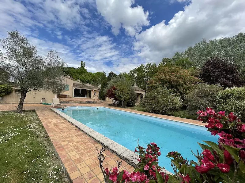 Maison, 225 m²