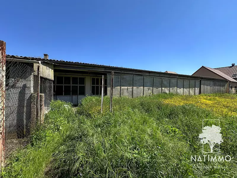 Terrain, 1 800 m²
