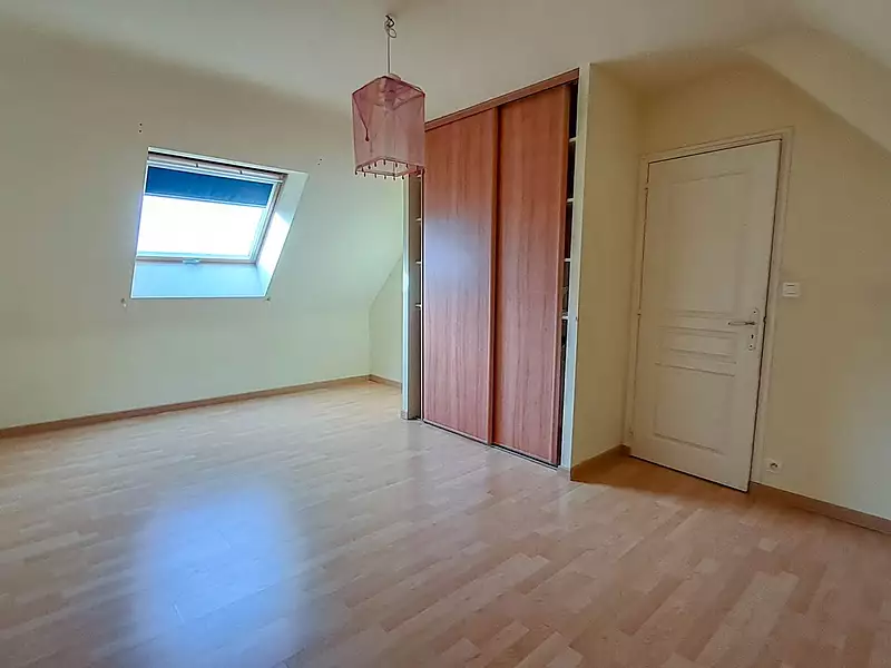Maison, 166 m²