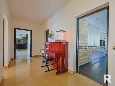 Maison, 310 m²