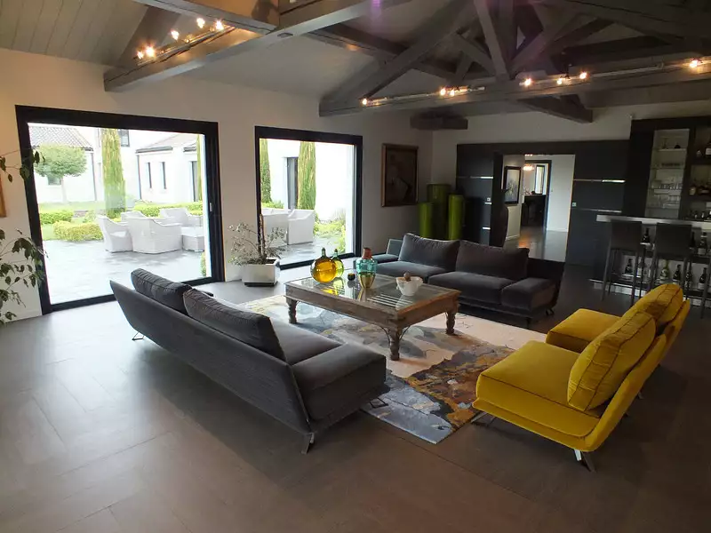 Maison, 730 m²
