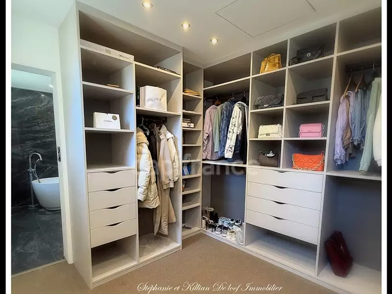 Maison, 250 m²