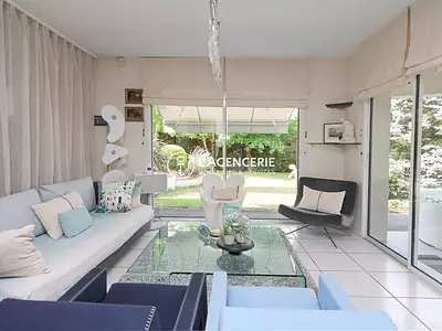 Maison, 260 m²