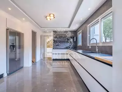Maison, 331 m²