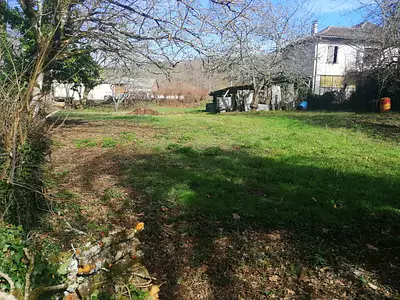 Terrain, 1 215 m²