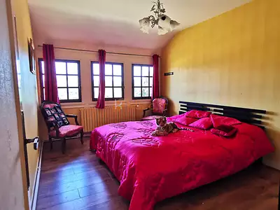 Maison, 235 m²