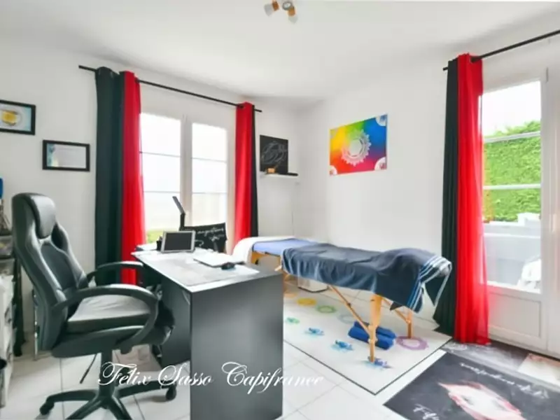 Maison, 220 m²