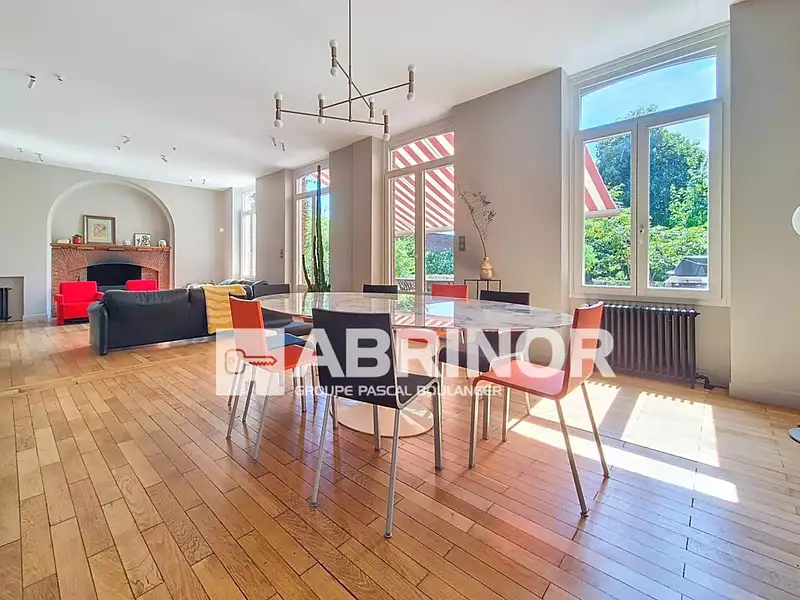 Maison, 307 m²