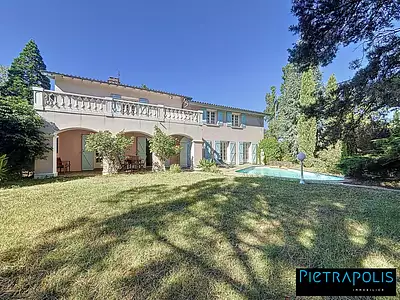 Maison, 278 m²