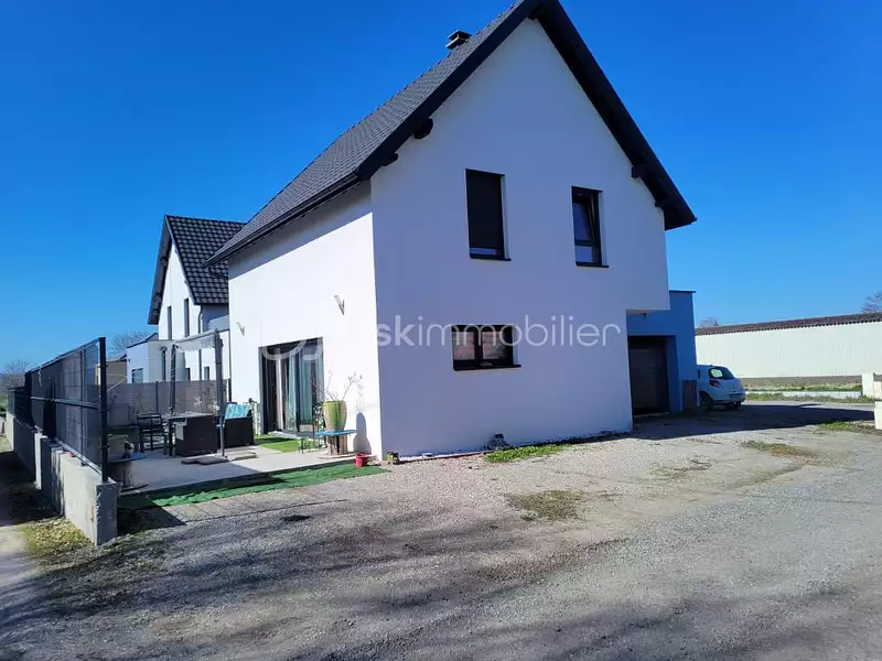 Maison, 114 m²