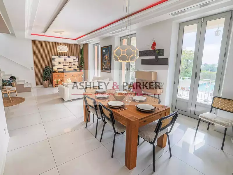 Maison, 400 m²