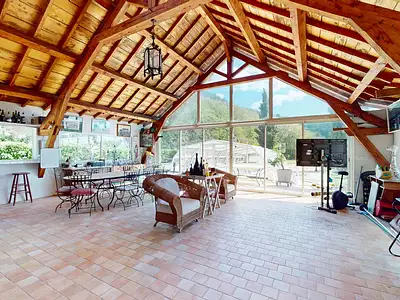 Maison, 600 m²