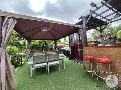 Maison, 162 m²