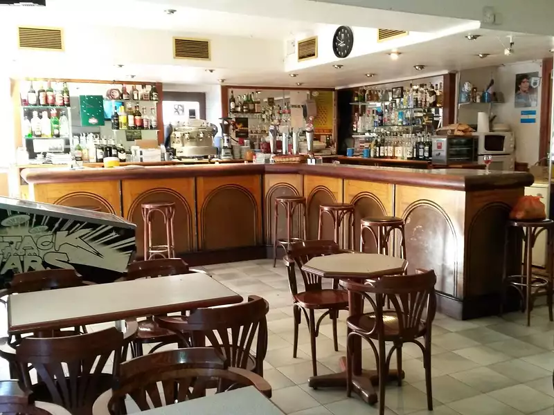 Divers, 60 m²