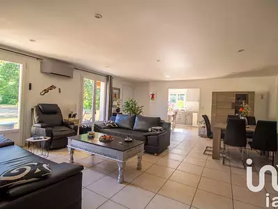Maison, 147 m²