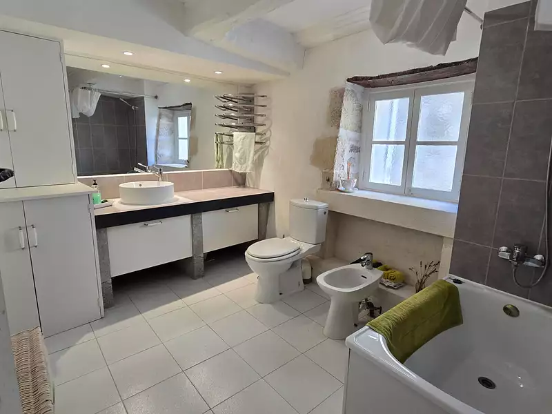 Maison, 245 m²
