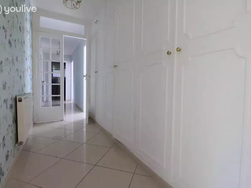 Maison, 250 m²