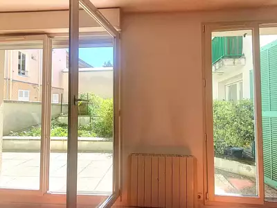 1 005 € CC Appartement • 48 m² • Meublé • 2 pièces • 1 chambre Châtenay-Malabry (92290)
