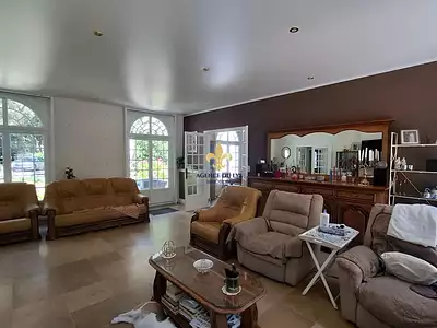 Maison, 164 m²