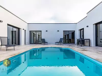 Maison, 275 m²