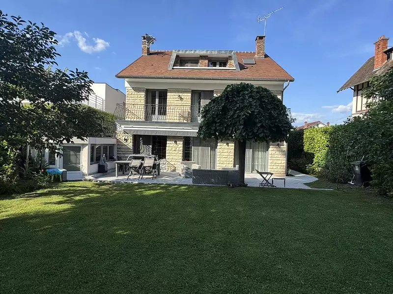 Maison, 327 m²