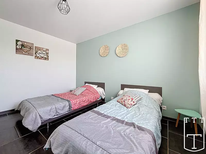 Maison, 240 m²