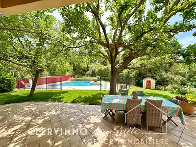 Maison, 180 m²