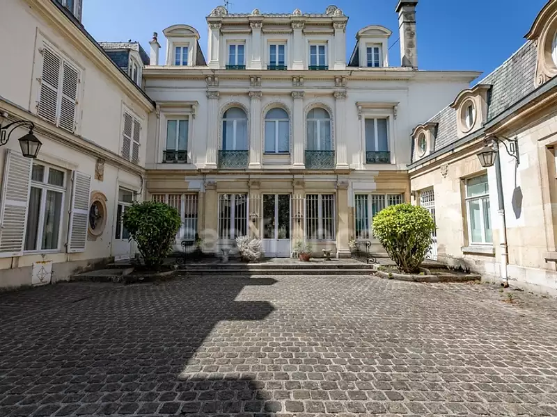 Appartement, 260 m²