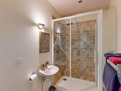 Immeuble, 185 m²