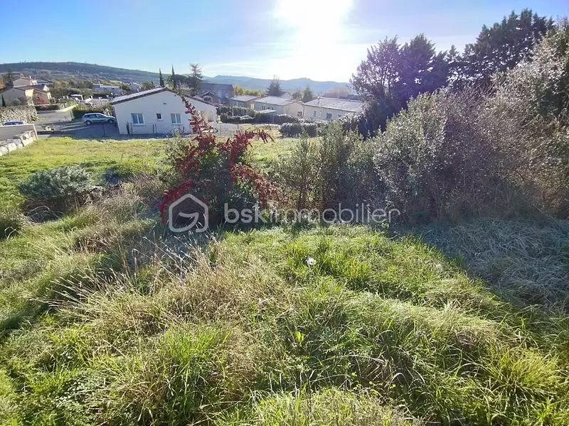 Terrain, 1 094 m²