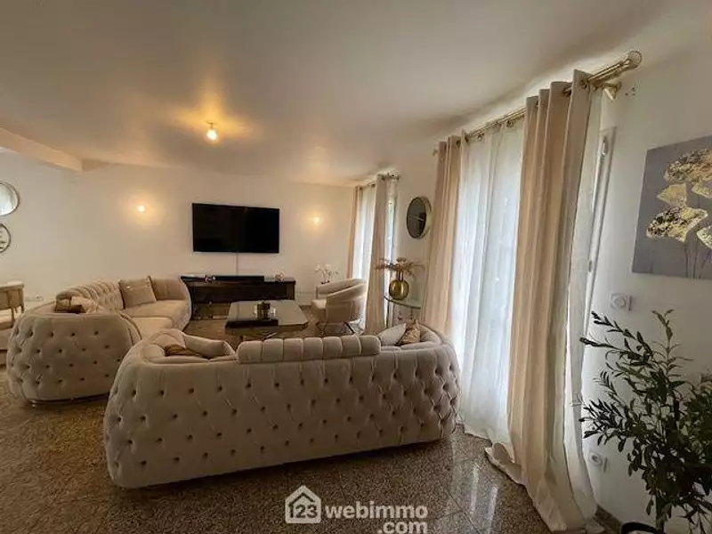 Maison, 160 m²
