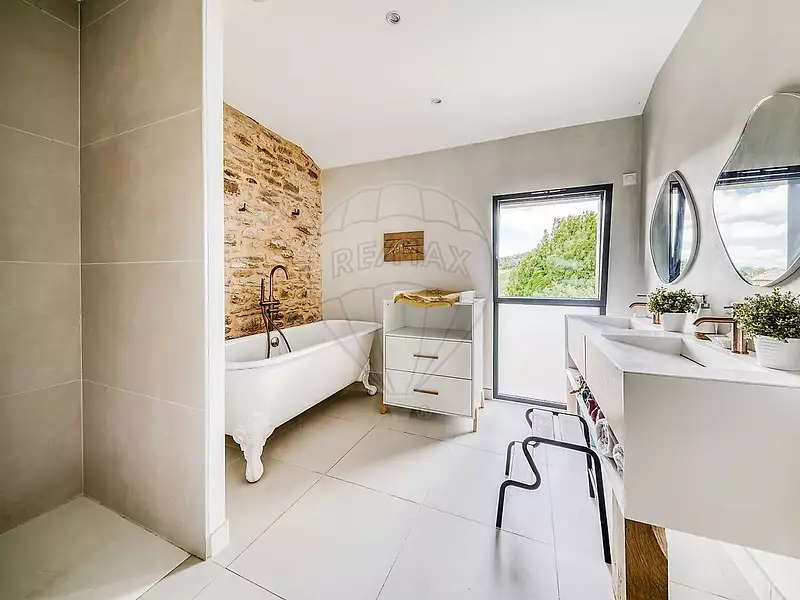Maison, 168 m²