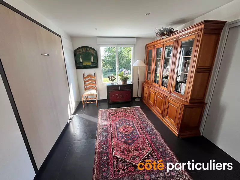 Maison, 251 m²