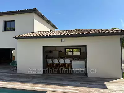 Maison, 156 m²