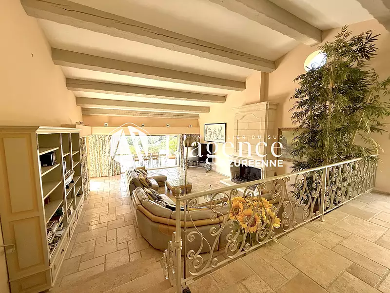 Maison, 230 m²