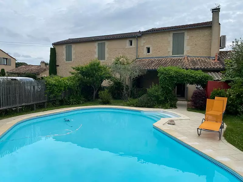 Maison, 700 m²